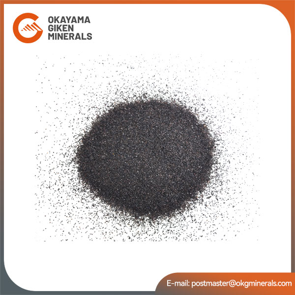 كيف يتم تصنيف Corundum كيميائيًا وما هو تكوينه الأساسي؟