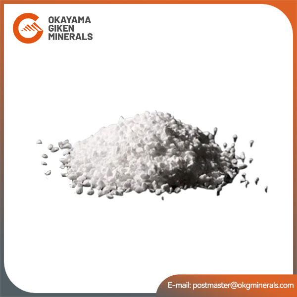 الاختلافات الرئيسية بين corundum الطبيعية والاصطناعية